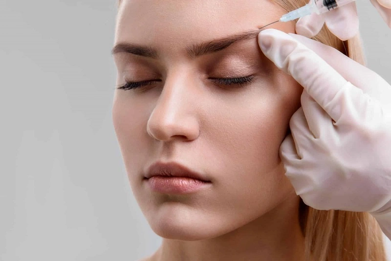 چگونگی تزریق ژل به زیر ابرو در اصفهان